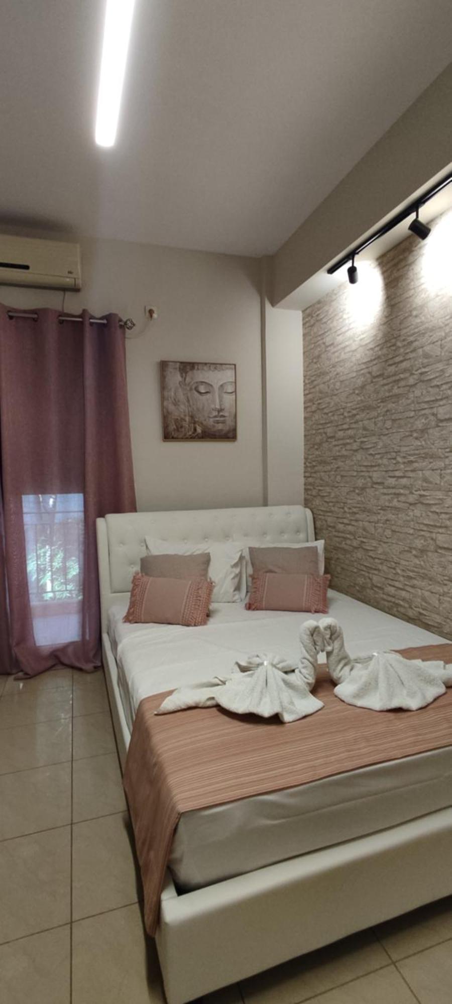 Theater 1 Apartment *